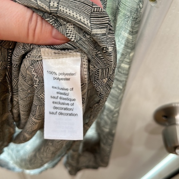 Maurice’s XXL sheer long sleeve top feather print lightweight black white boho - Picture 4 of 10